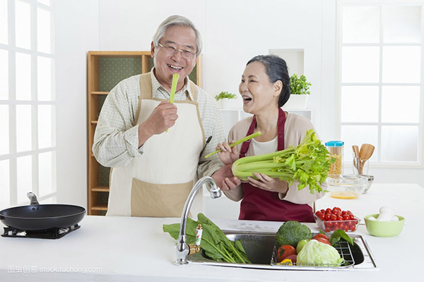 老年人血脂高怎么办?多吃六种蔬菜